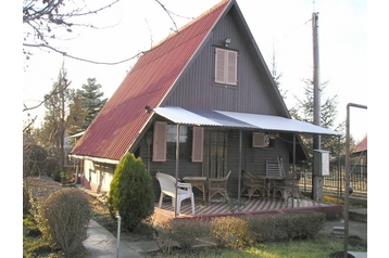 Hungría Chata Gyopárosfürdo, Exterior